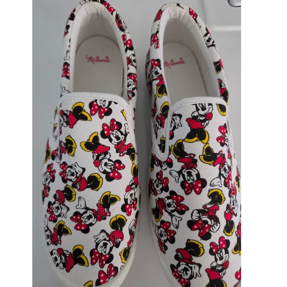 Disney Minnie Mouse Slip On Sneakers Womens White‎ Canvas All Over Print Shoes